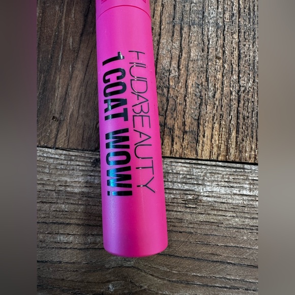 HUDA BEAUTY  Mascara - Picture 2 of 3